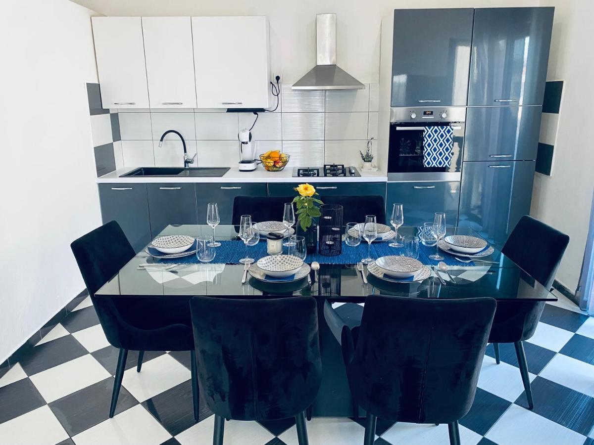Zara Apartment *